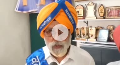 धनबाद/केंदुआडीह: धनबाद के बैंक मोड़ गुरुद्वारा परिसर में श्री गुरु नानक देव जयंती को लेकर भाव कार्यक्रम का आयोजन