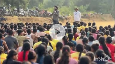 नवादा: मिर्जापुर के मैदान में आइकॉन कलाकार राहुल वर्मा ने मतदान के प्रति जागरूकता अभियान चलाया