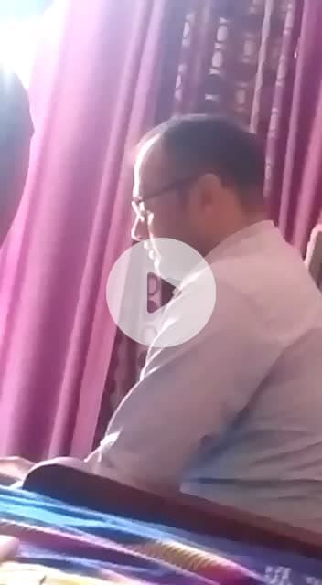 सरकारी वेबसाइट को हम हैक कर लेते है, देखे पूरी खबर, हरियाणा मे सरकारी जॉब दिलवाने का वादा करता व्यक्ति 

Kaithal: सरकारी नौकरी दिलाने के नाम पर पैसों का खेल? कई युवाओं का दावा – जांच की मांग, सबूत होने का दावा किया गया