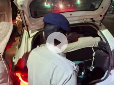 गया टाउन सीडी ब्लॉक: SSP के निर्देश पर रामपुर समेत कई थाना क्षेत्रों में SST पोस्ट पर वाहन चेकिंग अभियान