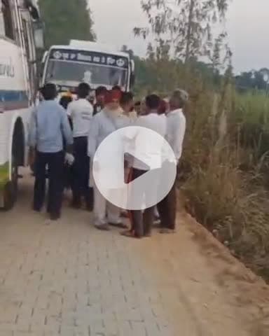 जगाधरी: कपाल मोचन में सिंगल रोड पर दो बसों की टक्कर से लगा जाम, श्रद्धालुओं को हुई परेशानी