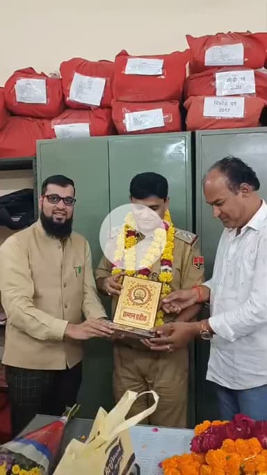 सी.आई., जनाब शौकत भाई को जन्मदिन की मुबारकबाद..