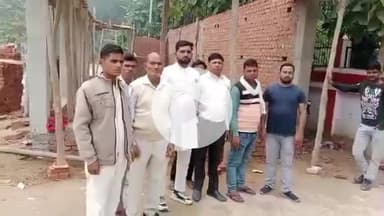 लखीमपुर: करनपुर निभहा में छात्रा ने पढ़ाई को लेकर पिता की डांट से आहत होकर कीटनाशक दवाई पी, छात्रा की हुई मौत