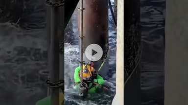 डरावना उत्तर सागर, मगर हिम्मत नहीं हारते नाविक  #northsea #shorts #roughsea #ship#aviation#cargoship