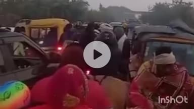 कलान: कार्तिक पूर्णिमा पर ढाई घाट पर गंगा स्नान के लिए श्रद्धालुओं की उमड़ी भीड़, ढाई गांव से लेकर गंगा तक लगी जाम