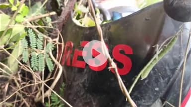 बेरमो: कथारा वाशरी वर्कशॉप के पास जंगल से लावारिस हालत में 'PRESS' लिखी बाइक बरामद