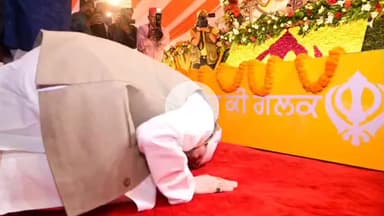 कांके: पीपी कंपाउंड स्थित गुरुनानक स्कूल में गुरुनानक जयंती पर आयोजित प्रकाश उत्सव में राज्यपाल हुए शामिल