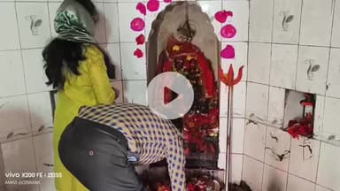 लोहरदगा: लोहरदगा में कार्तिक पूर्णिमा पर उमड़ा आस्था का सैलाब, भक्सो नदी तट पर सैकड़ों श्रद्धालुओं ने किया स्नान-पूजन