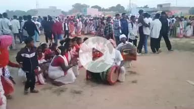 सिसई: कार्तिक उरांव स्कूल, टंगरा टोली में कार्तिक जत्रा मनाया गया, पारंपरिक वेशभूषा में पहुंचे सैकड़ों लोग