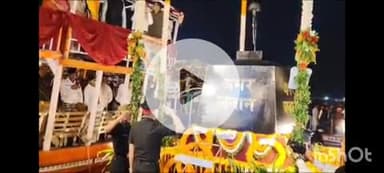 वाराणसी में सेना के अफसरों ने अमर शहीदों को श्रद्धांजलि दी