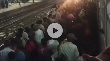 गया टाउन सीडी ब्लॉक: कार्तिक पूर्णिमा पर गंगा स्नान के लिए गया जंक्शन पर उमड़ी श्रद्धालुओं की भीड़, पटना, वाराणसी, प्रयागराज के लिए हुए रवाना