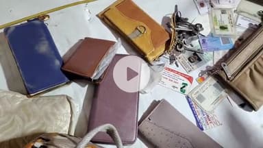 जगाधरी: कपाल मोचन मेले में सूचना केंद्र पर गुम हुए पर्स और आईडी प्रूफ का लगा ढेर, बिछड़ों को मिल रहा सहारा