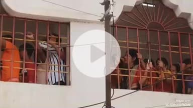 देवघर: गुरु पूर्णिमा पर बाबा बैद्यनाथ मंदिर में भक्तों की लगी लंबी कतार