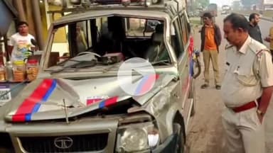 चास: चास गुरुद्वारा रोड के पास हाइवा वाहन ने पुलिस पेट्रोलिंग वाहन को मारी टक्कर, वाहन पलटा