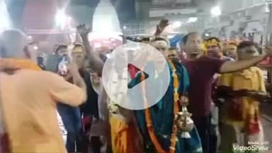 देवघर: देवघर के राम मंदिर रोड में श्री श्री 108 श्री राम संकीर्तन मंडली द्वारा 24 घंटे का अखंड संकीर्तन जारी