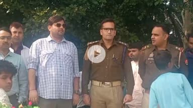 पूरनपुर: धनाराघाट शारदा नदी में स्नान को लेकर अधिकारियों ने डाला ढेरा, श्रद्धालुओं की पहुंची काफी संख्या