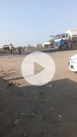 लबरादा फाता धार में हुआ हादसा बाल बाल बच्चे बाइक सवार दो युवक दो बच्चे और महिलाएं ड्राइवर की लापरवाही आई सामने #धार