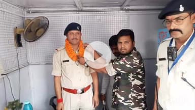 मेदिनीनगर (डालटनगंज): मेदिनीनगर में सतेंद्र दुबे ने नए ट्रैफिक प्रभारी के रूप में पदभार संभाला, जवानों ने किया स्वागत