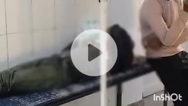 बांदा: शहर के गोड़ी बाबा मोहल्ले में युवक ने अज्ञात कारणों से किया डाई का सेवन, परिजनों ने जिला अस्पताल में कराया भर्ती