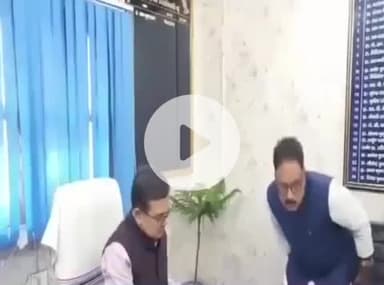 चास: बोकारो जिला कांग्रेस अध्यक्ष ने जनहित के मुद्दों पर बोकारो उपायुक्त को सौंपा मांग पत्र