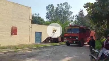 इटावा: सिविल लाइन इलाके में सिविल इंजीनियर की पत्नी ने पारिवारिक वजहों से फांसी लगाकर आत्महत्या का प्रयास किया, इलाज जारी