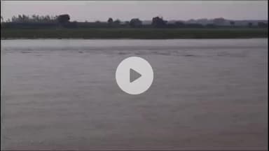 इटावा: इकदिल इलाके में यमुना नदी में नहाते समय डूब रहे दोस्त को बचाने के प्रयास में डूबे युवक का 32 घंटे बाद भी सुराग नहीं मिला