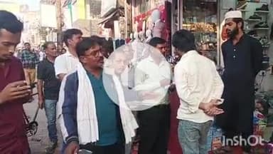 भोगनीपुर: पुखरायां कस्बे के मुख्य मार्ग पर नाली से 25 फुट नाप कर लगाए निशान, अतिक्रमण करने वाले दुकानदारों से वसूला जुर्माना