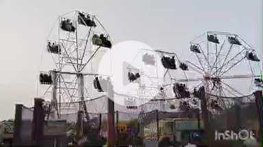 नानपारा: होलिया के सात दिवसीय मेले में बढ़ी मेलार्थियों की भीड़, विभिन्न प्रकार के झूलों ने बनाया आकर्षण का केंद्र