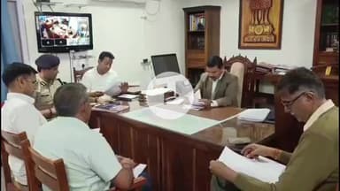 चूरू: एमपी राहुल कस्वां ने कलेक्ट्रेट में जल जीवन मिशन और सड़क सुरक्षा को लेकर ली मीटिंग, दिए निर्देश