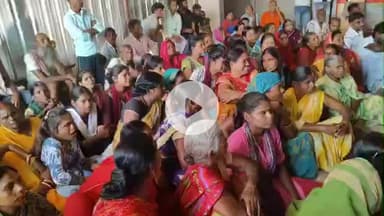 बेलागंज: खनेटा गांव में वोट बहिष्कार को लेकर चल रहा आंदोलन आखिरकार गुरुवार को समाप्त हो गया