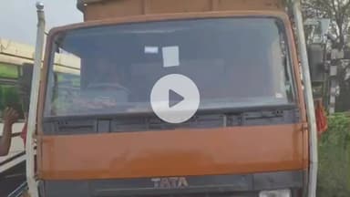 बेलागंज: बारा गुमटी के पास पुलिस ने अवैध खनन पर की कार्रवाई, एक ट्रक स्टोन चिप्स बरामद