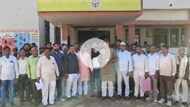 नौतनवा: नौतनवा तहसील में मांगों को लेकर मुड़िला के ग्रामीणों ने प्रदर्शन कर तहसीलदार को सौंपा ज्ञापन