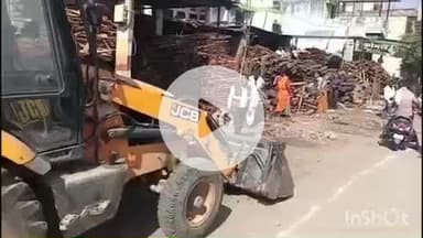 दौसा: दौसा नगर परिषद ने अतिक्रमण पर चलाया पीला पंजा, लालसोट रोड पर हटाया अस्थाई अतिक्रमण