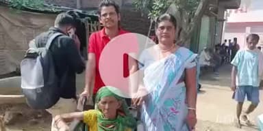 फतुहा: फतुहा विधानसभा: बुजुर्ग और लाचार मतदाताओं ने भी लोकतंत्र के महापर्व में दिखाया उत्साह