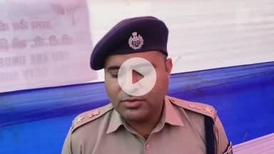 बेगूसराय: एसपी मनीष कुमार ने आयुर्वेदिक कॉलेज में किया मतदान, सुरक्षा व्यवस्था की जानकारी दी