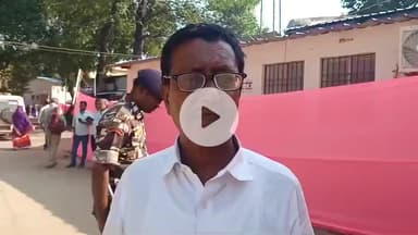 आरा: इंडिया गठबंधन समर्थित भाकपा माले के प्रत्याशी क्यामुद्दीन अंसारी ने अपने बूथ पर पहुंचकर किया वोट