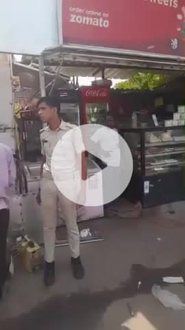 चास: बोकारो नया मोड़ स्थित माँ कालिका स्वीट्स का अतिक्रमण BSL के नगर सेवा भवन ने हटाया