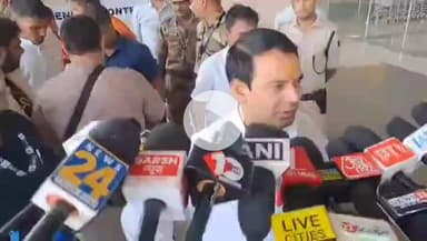 पटना ग्रामीण: तेज प्रताप यादव ने राजद विधायक भाई बीरेंद्र को बताया गुंडा मवाली, कहा-इन्हीं लोगों ने बिहार को किया बर्बाद