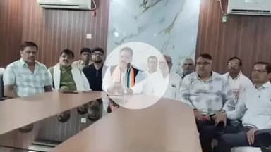 चास: बोकारो कांग्रेस जिला अध्यक्ष ने प्रेस कॉन्फ्रेंस में धनबाद सांसद पर लगाए गंभीर आरोप