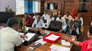 गिरिडीह: उपायुक्त ने डीसी ऑफिस में जनता दरबार लगाकर सुनी शिकायतें, त्वरित निराकरण के दिए निर्देश