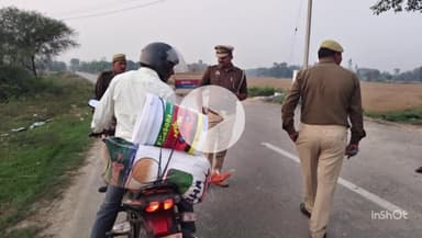 नौतनवा: खनुआ में पुलिस चौकी के पास चलाया गया चेकिंग अभियान