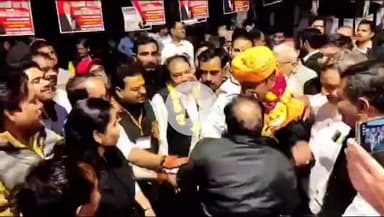 इटावा: कलेक्ट्रेट में जिला बार एसोसिएशन के चुनाव का परिणाम आया, राजेश त्रिपाठी अध्यक्ष और नितिन तिवारी महामंत्री चुने गए