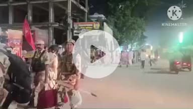 बक्सर: बाजार समिति परिसर में ईवीएम व वीवीपैट मशीनों की त्रिस्तरीय सुरक्षा व्यवस्था की गई