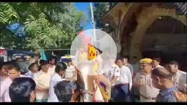 पीपलदा: इटावा पुलिस उप अधीक्षक शिवम जोशी का तबादला, घोड़े पर बैठाकर निकाला गया विदाई जुलूस