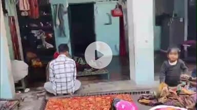 मिर्ज़ापुर: कछवा थाना क्षेत्र के केवटान मोहल्ले में घरेलू विवाद में विवाहिता ने फांसी के फंदे पर झूलकर दी जान, मौके पर पहुंची पुलिस