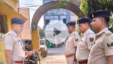 डुमरा: सीतामढ़ी के मेहसौल थानों में 'वंदे मातरम्' के 150 वर्ष पूर्ण होने पर गूंजा राष्ट्रगीत