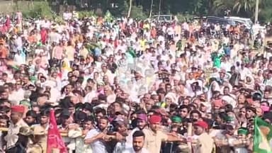 सिरदला: सिरदला में पूर्व उप मुख्यमंत्री तेजस्वी यादव की सभा, राजद प्रत्याशी पिंकी भारती के समर्थन में उमड़ी भीड़