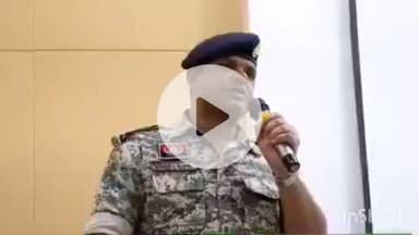 जगदलपुर: पुलिस अधीक्षक ने सड़क दुर्घटना रोकथाम एवं घायलों की मदद करने वालों को बैग किट और प्रमाणपत्र से किया सम्मानित