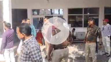 सिराथू: महिला की मौत के बाद परिजनों ने सिराथू के एक अस्पताल पर गलत इलाज का आरोप लगाते हुए किया हंगामा