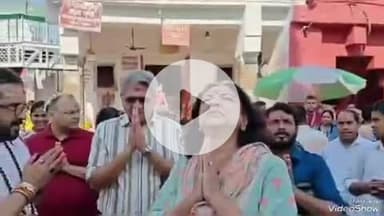 देवघर: आसनसोल डिवीजन के डीआरएम ने बाबा मंदिर में की पूजा अर्चना